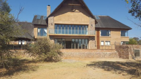 Zebula Golf Estate and Spa - See the stars A 12 Pax Moi Signature Luxury villa, Thabazimbi
